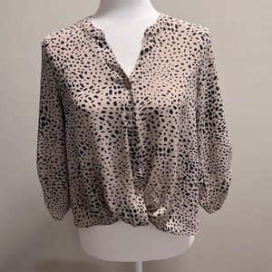 Hippie Rose hi low blouse from TJ maxx. Only worn once!!